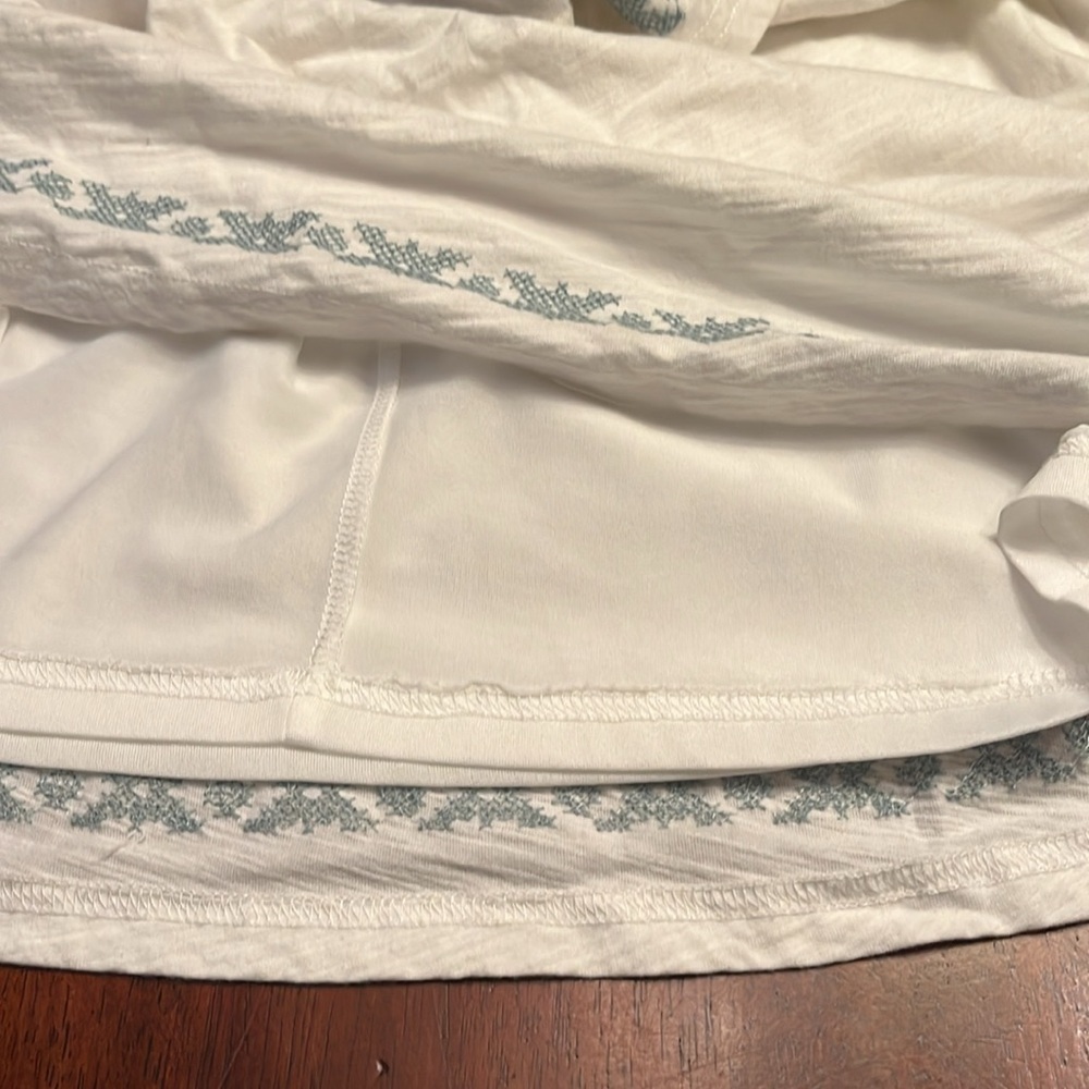 The Impeccable Pig Off Shoulder Embroderied Floral Top Size Small — image 8 of 8